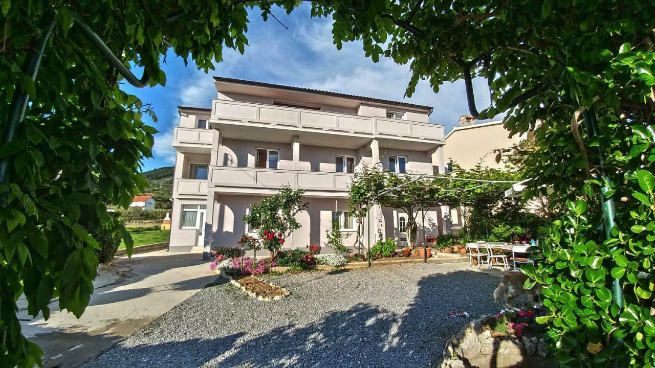 Apartmani Kastelan Barbat na Rabu Zewnętrze zdjęcie